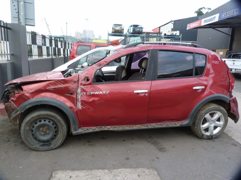 Renault Sandero 1.6 Stepway Manual Burgundy 2012 STRIPPING FOR SPARES